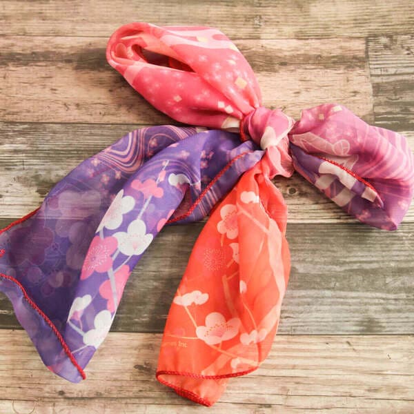 販售周邊設計-絲巾花紋